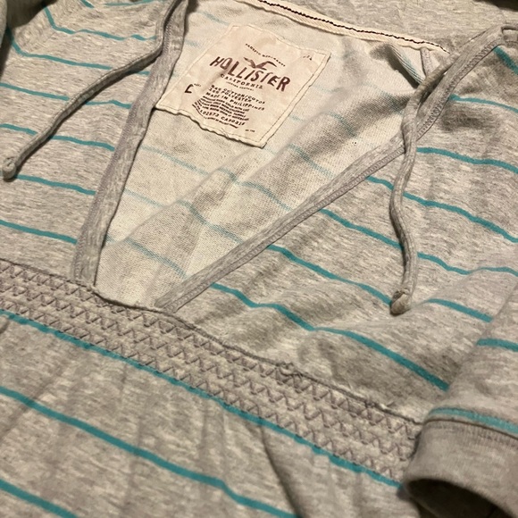 Y2K Hollister Gray & Aqua Striped Hooded Babydoll top - Picture 4 of 6